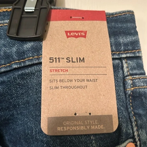 511 Slim Fit Levi Jeans - Picture 4 of 6